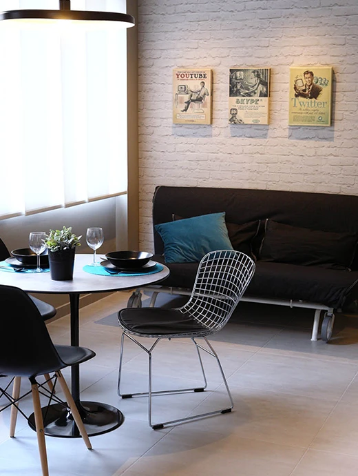 5 Airbnb Cool Rooms